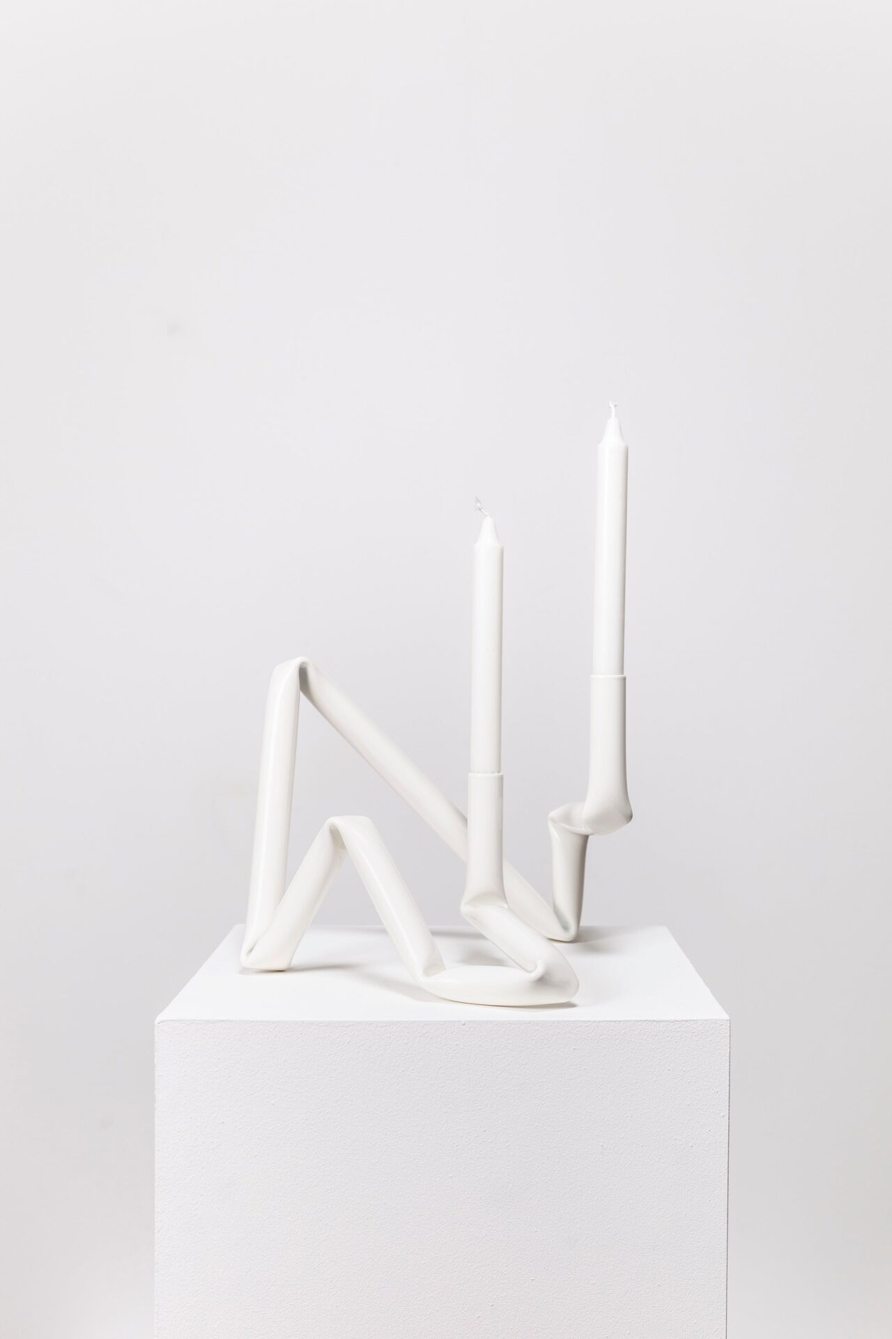 LOKET - OAT studio - Bucatini candle holder white