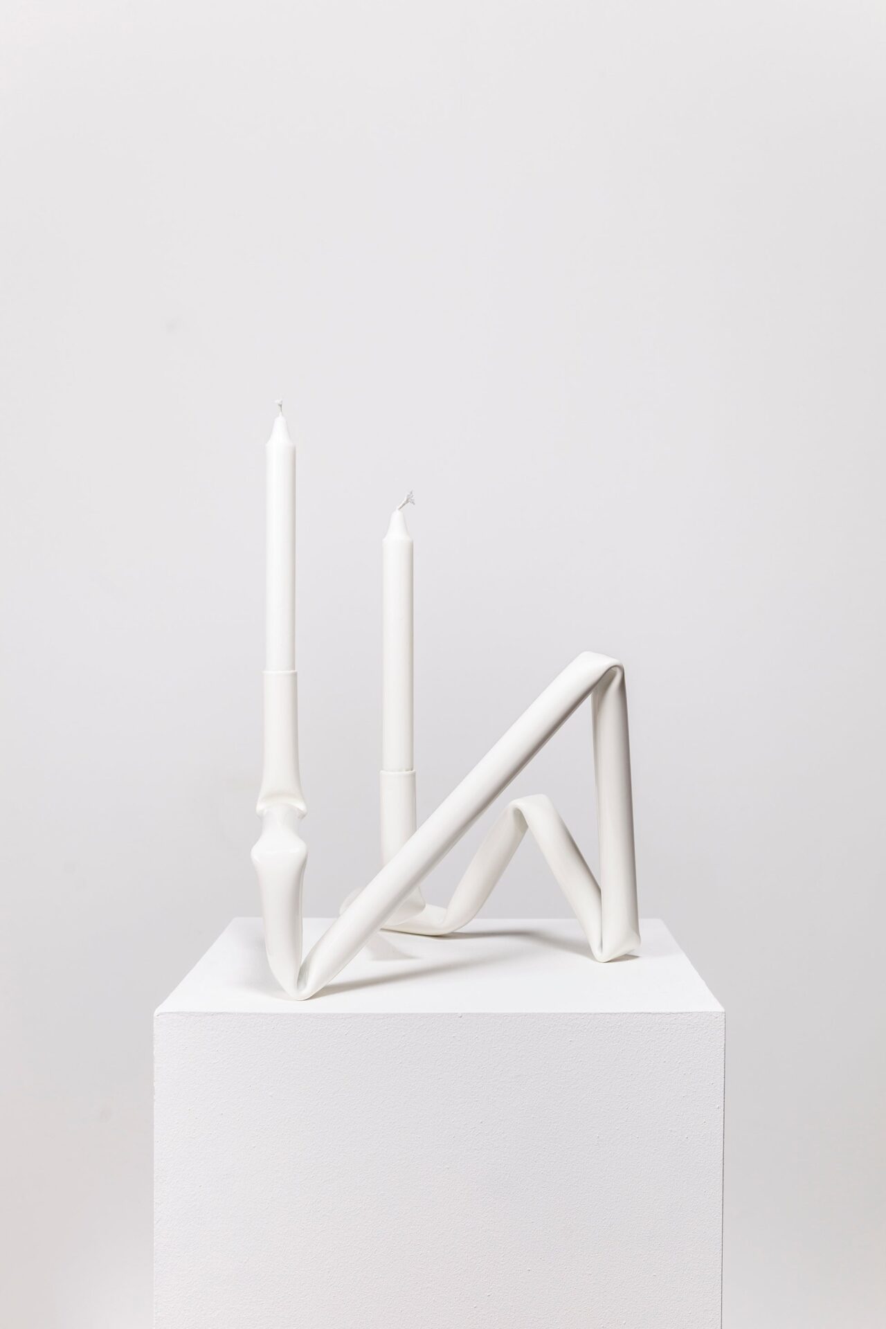 LOKET - OAT studio - Bucatini candle holder white