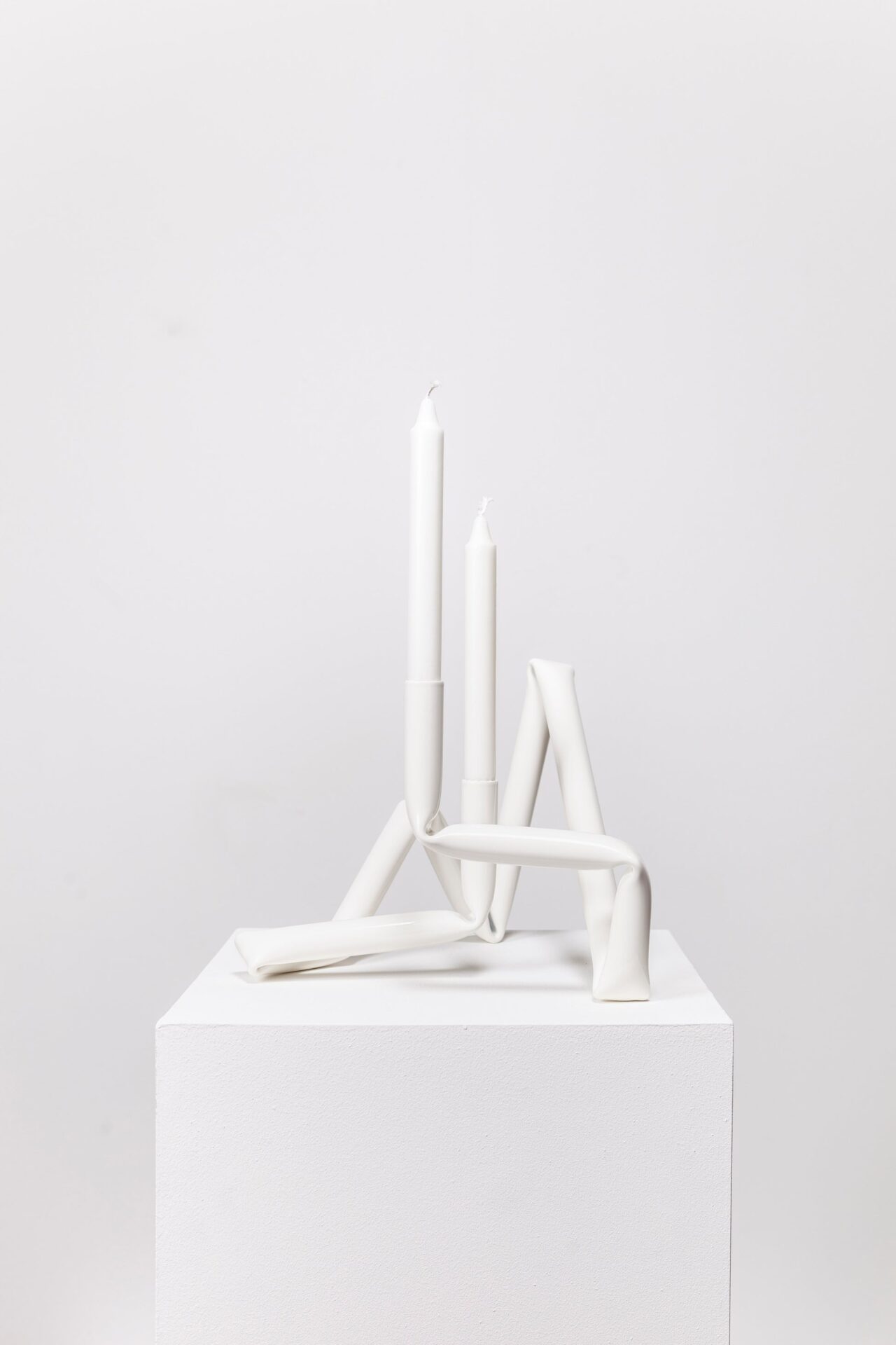 LOKET - OAT studio - Bucatini candle holder white