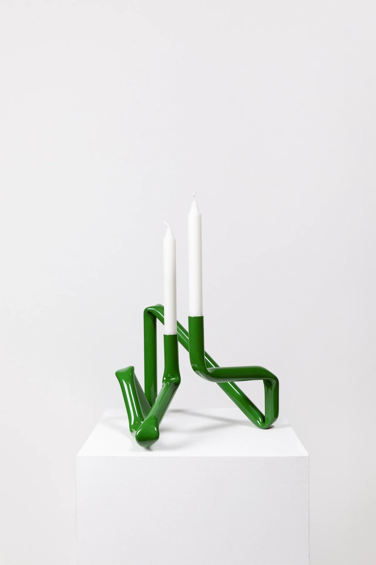 LOKET - OAT studio - Bucatini candle holder grass green