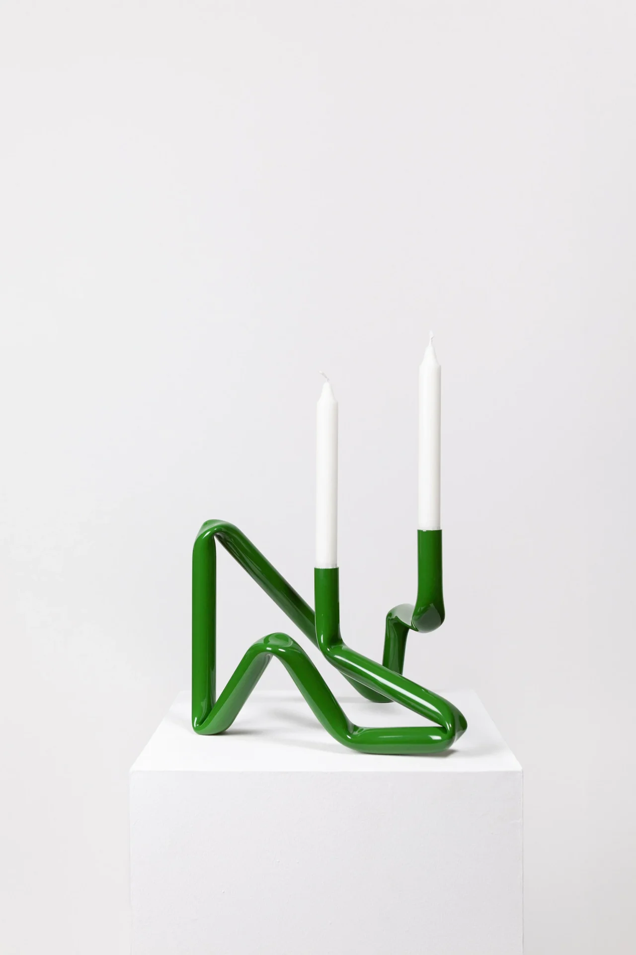 LOKET - OAT studio - Bucatini candle holder grass green