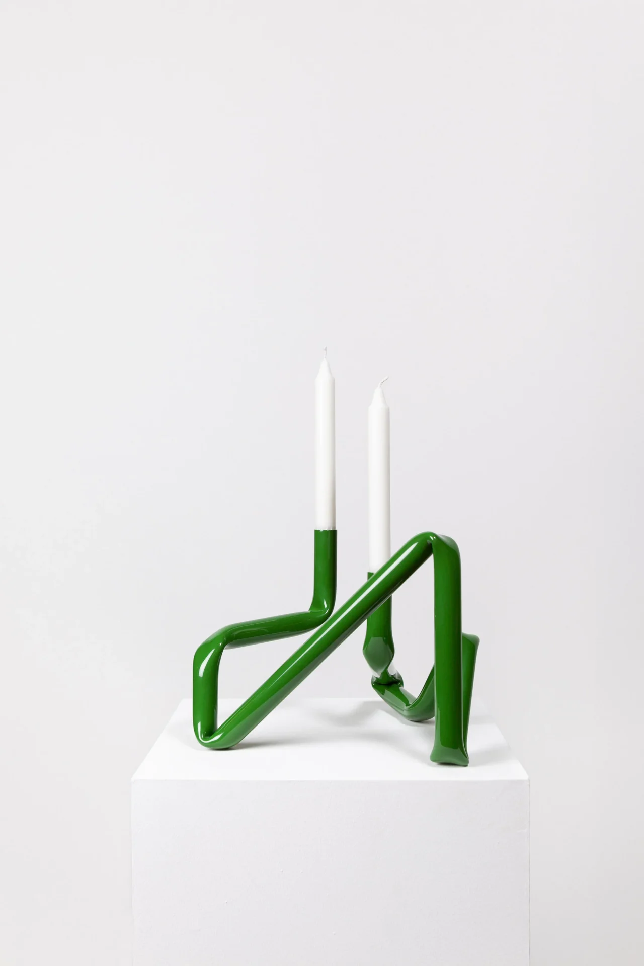 LOKET - OAT studio - Bucatini candle holder grass green