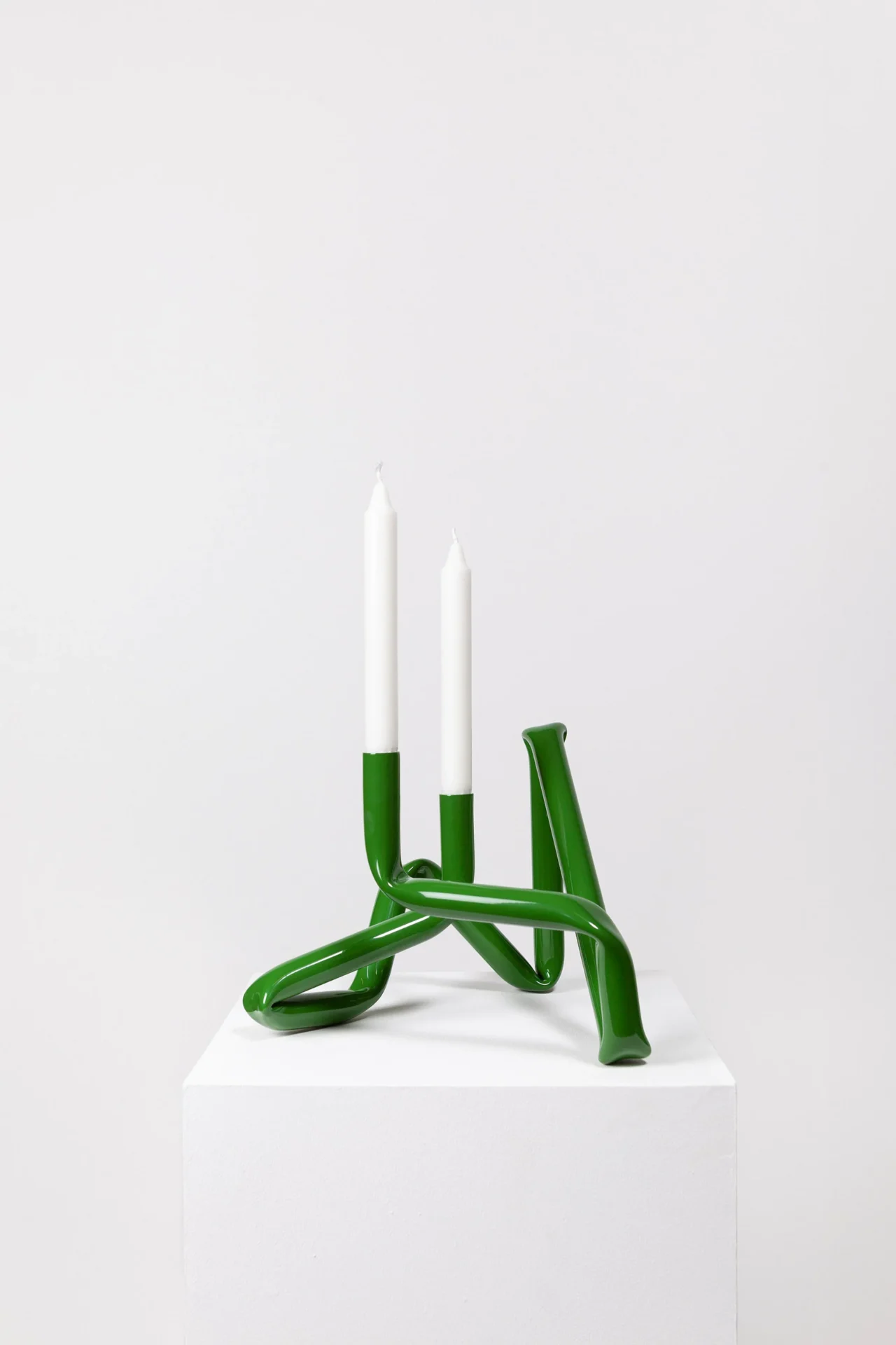 LOKET - OAT studio - Bucatini candle holder grass green